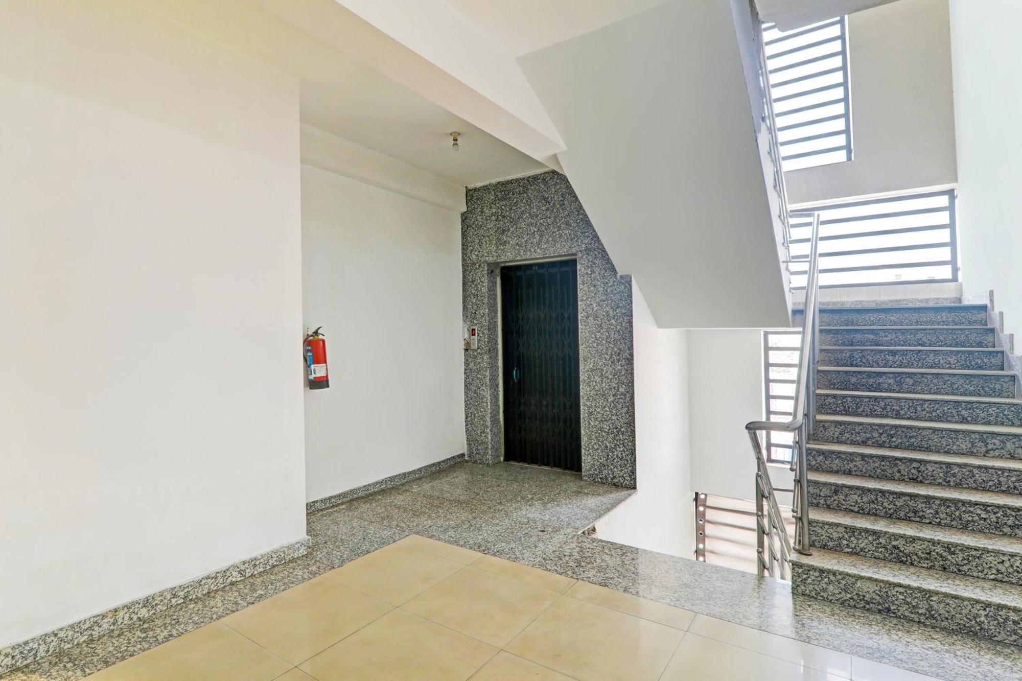 Super Hotel O Jankipuram Near Sahara State Formerly Basera Homes Hasanganj 外观 照片